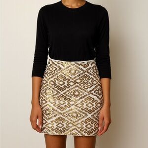 DYNAMITE GOLD SEQUIN PATTERNED WHITE SHORT SKIRT SIZE MEDIUM